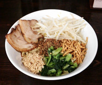 「汁なし坦坦麺￥８８０」@自家製麺ほうきぼし 神田店の写真