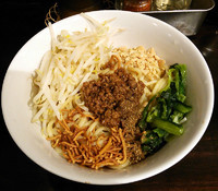 「汁なし坦坦麺￥８８０」@自家製麺ほうきぼし 神田店の写真