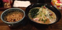 「ぶっためん＋炊きこみごはん(730円＋サービス)」@豚骨ラーメン ぶったの写真