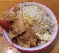 「【限定】 ブラック×二郎風ド濃厚背脂豚骨醤油極太麺：780円」@きら星の写真