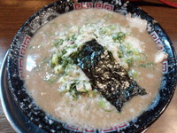 「とんこつラーメン」@無鉄砲 大阪店の写真