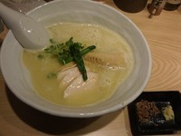 「鶏白湯SOBA　並【780円】」@銀座 篝の写真