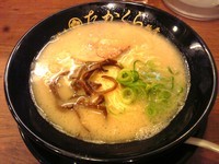 「重厚豚骨「三番釜」かため＋替玉(サービス券)バリカタ」@博多豚骨たかくら 武蔵小杉店の写真