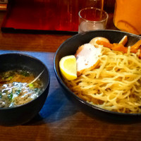 「醤油つけ麺」@麺酒場 でめきんの写真