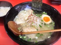 「ワンタン麺＋半ライス（￥850＋￥50）」@ささやん 塩ラーメンの写真