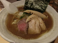 「煮干醤油SOBA大（880円）」@銀座 篝の写真