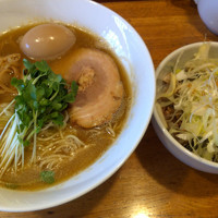 「味玉煮干しそば＋チャーシュー葱丼」@煮干しそば 虎愼の写真