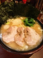 「ＭＡＸラーメン(並)880円」@町田商店 横浜駅前店の写真