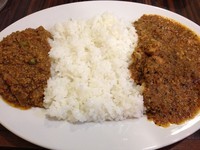 「ツインカレー(キーマ＆辛口伊達鶏)￥１４００」@京橋屋カレーの写真