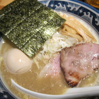 「塩味玉ラーメン（８００）」@○心厨房の写真