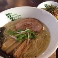 「淡麗しお＆アボガドスパム丼」@No One Style Cafeの写真