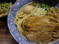 「濃厚煮干そば特製(９５０円)」@煮干中華ソバ 宮庵の写真