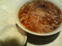 「もやしそば＋サービス小ライス」@中華料理 龍園の写真