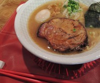 「王様の牛骨ラーメン　890円」@麺榮 王様のラーメンの写真