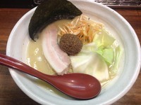 「熟成練り醤油らーめん（700円）」@『   』（無銘）の写真