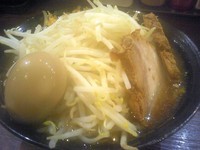 「豚醤油ラーメン　麺少なめ、野菜少し多め　700円」@麺バカ息子の写真