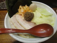 「熟成練り醤油らーめん　大盛＋トッピング具だくさん（全部のせ）」@『   』（無銘）の写真