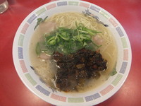 「激辛高菜ラーメン390円」@博多ラーメン はかたや 川端店の写真