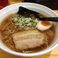 「和風魚介醤油らーめん」@らーめん つけ麺 春樹 日暮里店の写真