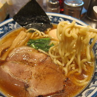 「１号ラーメン（あっさり系）（７５０円）＋味玉（１００円）」@ラーメン 雷鳥の写真