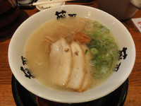 「梅白醤油らーめん」@らー麺 藤平 堂島店の写真