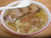 「中華そば・中＋チャーシュー（５５０円＋２００円）」@中華そば さとうの写真