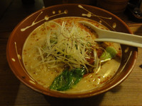 「担々麺」@らーめんあらうま堂 梅田一番街店の写真