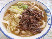 「肉うどん（中）４００円」@みうらうどんの写真