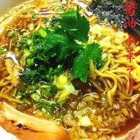 「醤油 中華そば 750円」@中華そば こむぎの写真