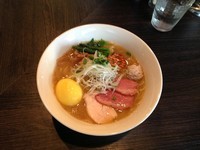 「【一周年限定麺】　純彩鶏そば コンドルの卵」@麺処 ほん田 nijiの写真