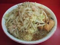 「小豚　800円　ニンニク/やさい/脂」@ラーメン二郎 京急川崎店の写真