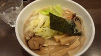「濃厚豚骨ラーメン（メンマ増」@めん屋 いなば‏ 御徒町店の写真