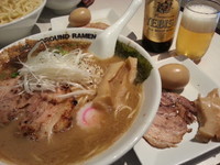 「特製濃厚ラーメン￥900＋麦酒￥400」@UNDER GROUND RAMEN REMIXの写真