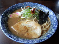 「豚骨魚介ラーメン」@濃厚らーめんガツリの写真