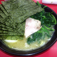 「半熟味玉ラーメン+ほうれん草増し+のり」@武蔵家直系 ぼうそう家の写真