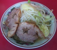 「ラーメン(麺半分)：600円」@ラーメン二郎 大宮店の写真