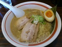 「味玉ラーメン（細麺・大盛）\750」@ラーメン長山の写真