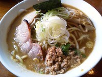 「濃厚魚介らーめん（大盛）￥720円（＋100円）」@麺 一直の写真