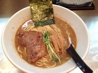 「やまらぁ  700」@麺 やまらぁの写真