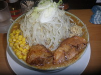 「濃厚味噌豚そば・中盛（８００円）野菜増し・ニンニク」@ラーメン慶次郎 亀戸店の写真