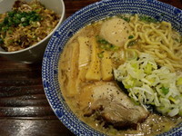 「味玉らーめん（８００円）+豚ほぐし丼小（２００円）」@麺や 璃宮 亀戸店の写真
