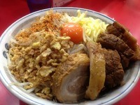 「まぜそば＋チーズ＋豚２枚（ニンニク少し、アブラ）」@麺屋 桐龍の写真