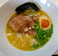 「濃厚白湯らぁめん」@麺屋 志縁の写真