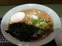 「朝そば（３００円）たぬきに変更」@名代富士そば 五反田店の写真