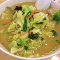 「海鮮味噌カレー麺+小籠包+ライス」@手打拉麺 焼小龍包 京の華の写真