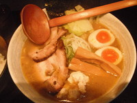 「濃厚鶏だし特製ラーメン＋半ライス」@麺や 田なべの写真