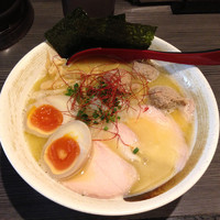 「特製濃厚白湯鶏そば 950円」@濃厚鶏そば めん屋 高樹の写真