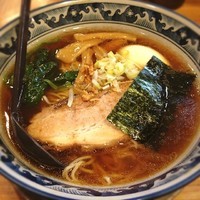 「味玉らーめん醤油」@○屋製麺店の写真