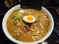 「野菜たっぷり味噌らーめん（コーヒー・サービス）790円」@福寅の写真