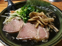 「【夜の部】黒醤油ラーメン大盛￥850」@あぢとみ食堂の写真